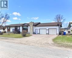 334 Young STREET Earl Grey, SK S0G 1J0