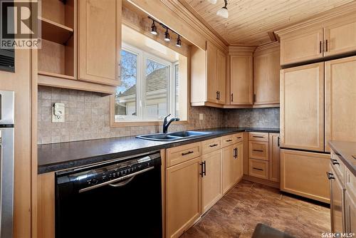 4 Bannister Avenue, Regina, SK - Indoor Photo Showing Kitchen With Double Sink