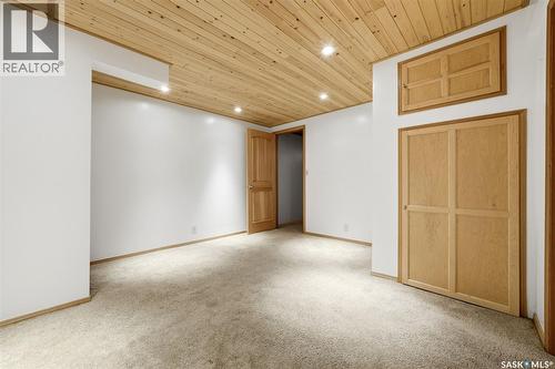 4 Bannister Avenue, Regina, SK - Indoor