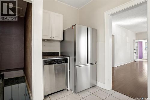 2336 Winnipeg Street, Regina, SK - Indoor Photo Showing Kitchen