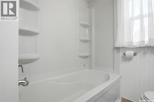2336 Winnipeg Street, Regina, SK - Indoor Photo Showing Bathroom