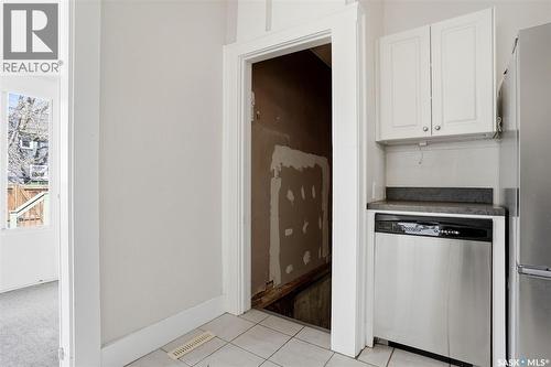 2336 Winnipeg Street, Regina, SK - Indoor