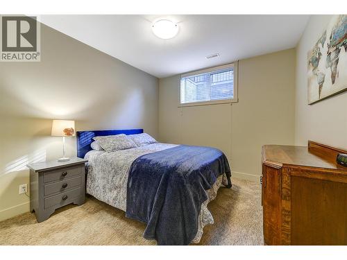 1147 Glenview Court, Kelowna, BC - Indoor Photo Showing Bedroom