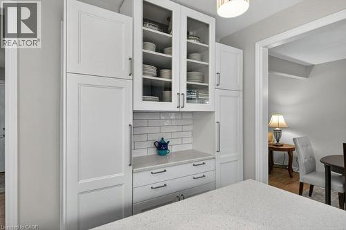 4 Camelot Drive, Hamilton, ON - Indoor Photo Showing Bedroom