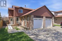 132 CASTLEBAR CRESCENT Oshawa (Vanier), ON L1J 7B4