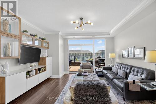 208 - 260 Villagewalk Boulevard, London North (North R), ON - Indoor Photo Showing Living Room
