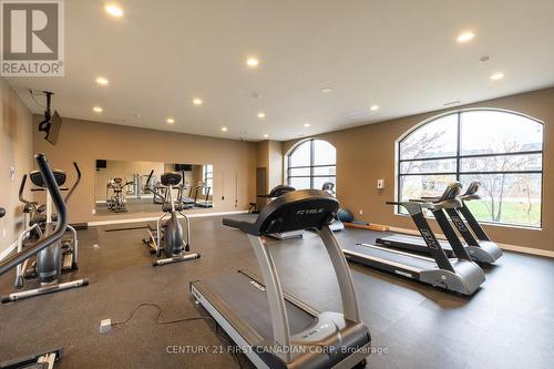 208 - 260 Villagewalk Boulevard, London North (North R), ON - Indoor Photo Showing Gym Room