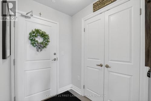 208 - 260 Villagewalk Boulevard, London North (North R), ON - Indoor Photo Showing Other Room
