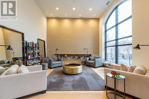 208 - 260 Villagewalk Boulevard, London North (North R), ON - Indoor