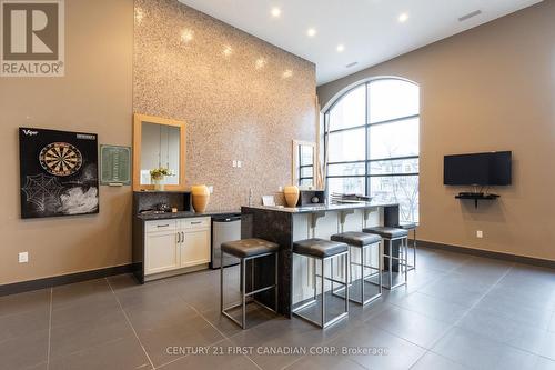 208 - 260 Villagewalk Boulevard, London North (North R), ON - Indoor
