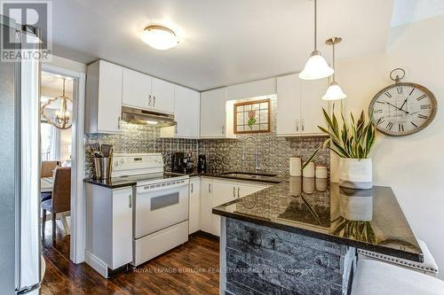 4 Edgewater Drive, Hamilton, ON - Indoor Photo Showing Kitchen