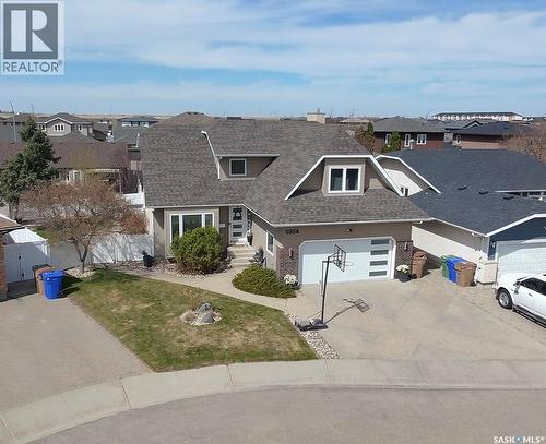 6954 Maple Brook Crescent, Regina, SK - Outdoor