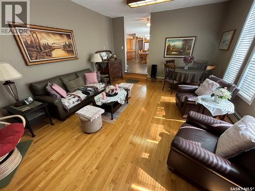 101 Kennedy Drive, Melfort, SK - Indoor Photo Showing Living Room
