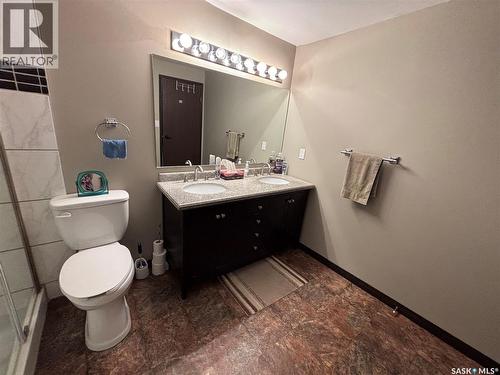 101 Kennedy Drive, Melfort, SK - Indoor Photo Showing Bathroom