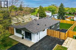 257 QUEEN VICTORIA Drive Hamilton, ON L8W 1G4