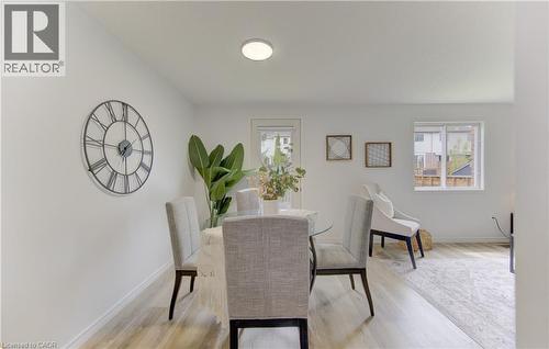 38 Cassidy Court, Cambridge, ON - Indoor Photo Showing Dining Room