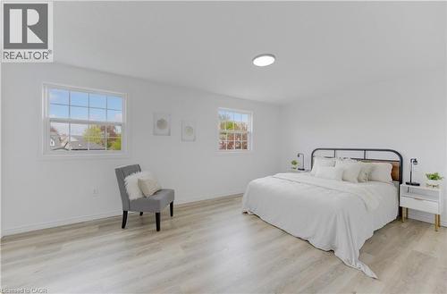 38 Cassidy Court, Cambridge, ON - Indoor Photo Showing Bedroom