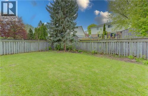 38 Cassidy Court, Cambridge, ON - Outdoor