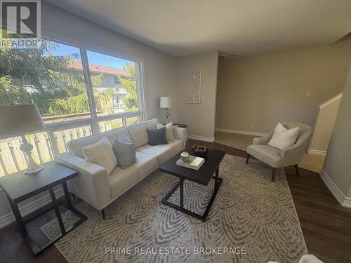 58 - 35 Waterman Avenue, London South (South R), ON - Indoor Photo Showing Living Room
