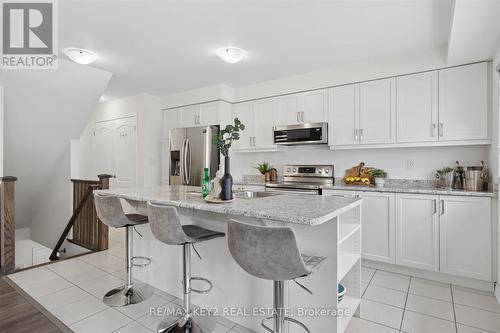 2417 Fall Harvest Crescent, Pickering, ON - Indoor Photo Showing Kitchen With Upgraded Kitchen