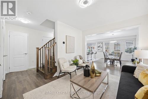 2417 Fall Harvest Crescent, Pickering, ON - Indoor Photo Showing Living Room