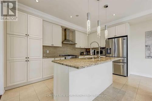 48 Roy Harper Avenue, Aurora, ON - Indoor Photo Showing Kitchen With Stainless Steel Kitchen With Double Sink With Upgraded Kitchen