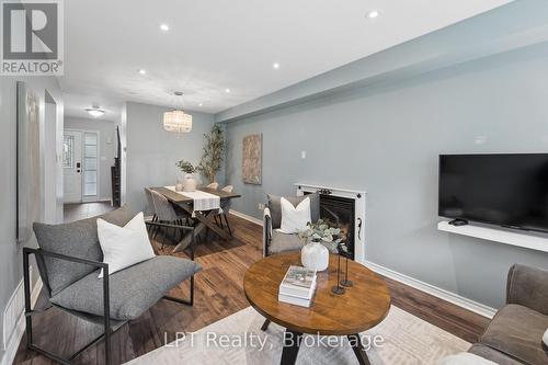 367 Concordia Court, Oshawa (Samac), ON - Indoor Photo Showing Kitchen With Double Sink