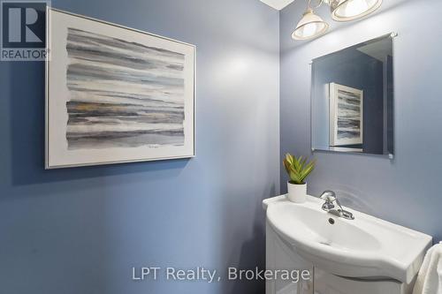367 Concordia Court, Oshawa (Samac), ON - Indoor Photo Showing Bedroom