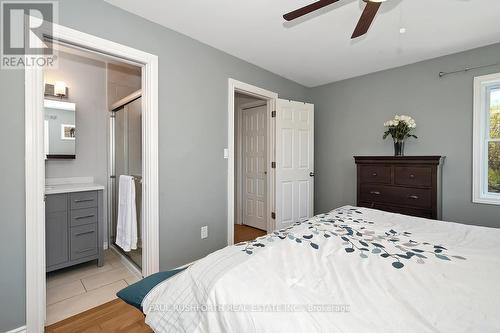 Primary Bedroom - 1072 Richard Avenue, Ottawa, ON - Indoor Photo Showing Bedroom