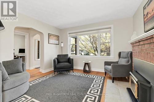 Living Room - 1072 Richard Avenue, Ottawa, ON - Indoor Photo Showing Living Room