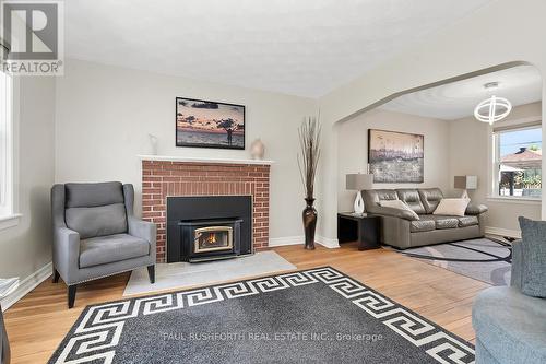 Living Room - 1072 Richard Avenue, Ottawa, ON - Indoor Photo Showing Living Room With Fireplace