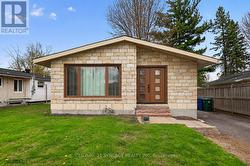 2358 JOLIFFE STREET  Ottawa, ON K1G 1H2