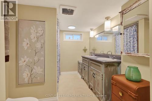 2358 Joliffe Street, Ottawa, ON - Indoor Photo Showing Bathroom