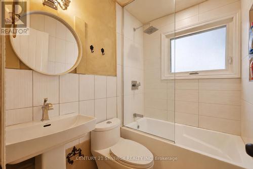 2358 Joliffe Street, Ottawa, ON - Indoor Photo Showing Bathroom