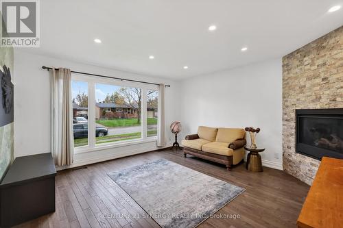 2358 Joliffe Street, Ottawa, ON - Indoor Photo Showing Living Room With Fireplace