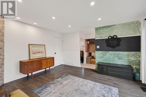 2358 Joliffe Street, Ottawa, ON - Indoor