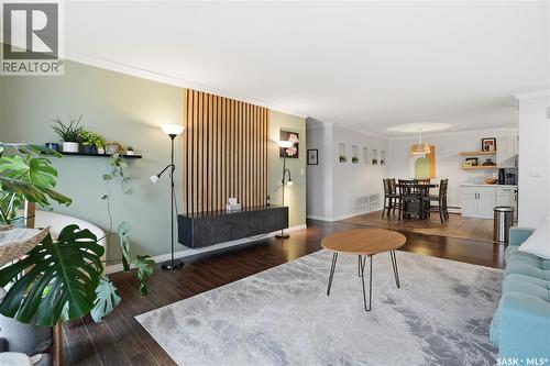 A 1014 Colony Street, Saskatoon, SK - Indoor Photo Showing Living Room