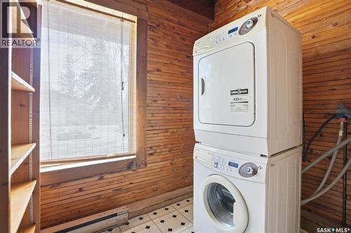 17 Mccordick Street, Shields, SK - Indoor Photo Showing Laundry Room