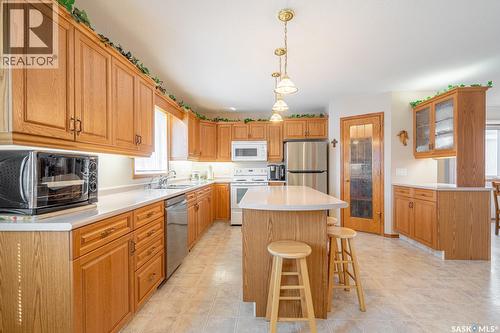 2346 Mcgregor Place, Regina, SK - Indoor Photo Showing Kitchen
