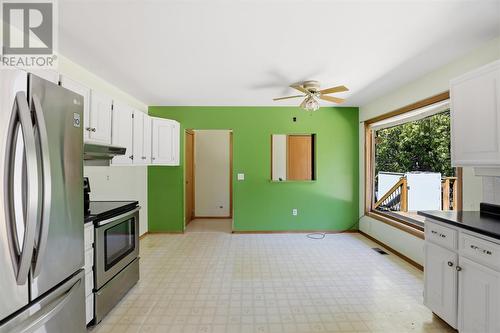 4562 Second Lin W, Prince Township, ON - Indoor Photo Showing Kitchen