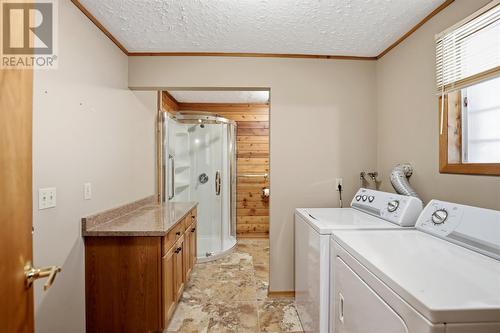 4562 Second Lin W, Prince Township, ON - Indoor Photo Showing Laundry Room