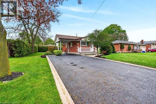 93 VARADI Avenue  Brantford, ON N3R 3N4
