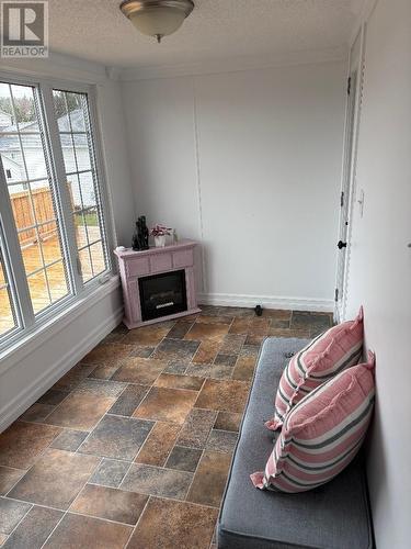 180 Main Street, Triton, NL - Indoor