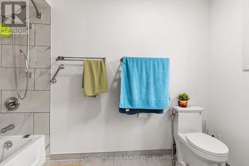 3549 Redmond Road, Mississauga, ON - Indoor Photo Showing Bathroom