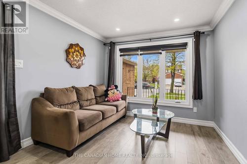 3549 Redmond Road, Mississauga, ON - Indoor Photo Showing Living Room