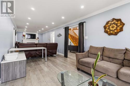 3549 Redmond Road, Mississauga, ON - Indoor Photo Showing Living Room
