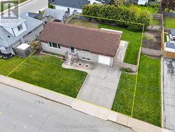 162 MOUNTVILLE AVENUE  Hamilton, ON L9A 1E7