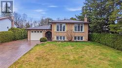 142 Village Crescent Sudbury, ON P3A 5A1