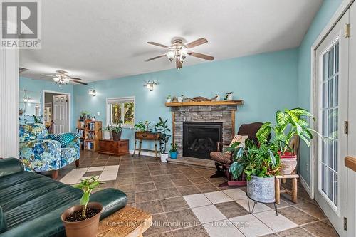 117 Kiowana Beach Road, Meaford, ON - Indoor Photo Showing Living Room With Fireplace
