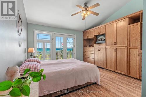 117 Kiowana Beach Road, Meaford, ON - Indoor Photo Showing Bedroom